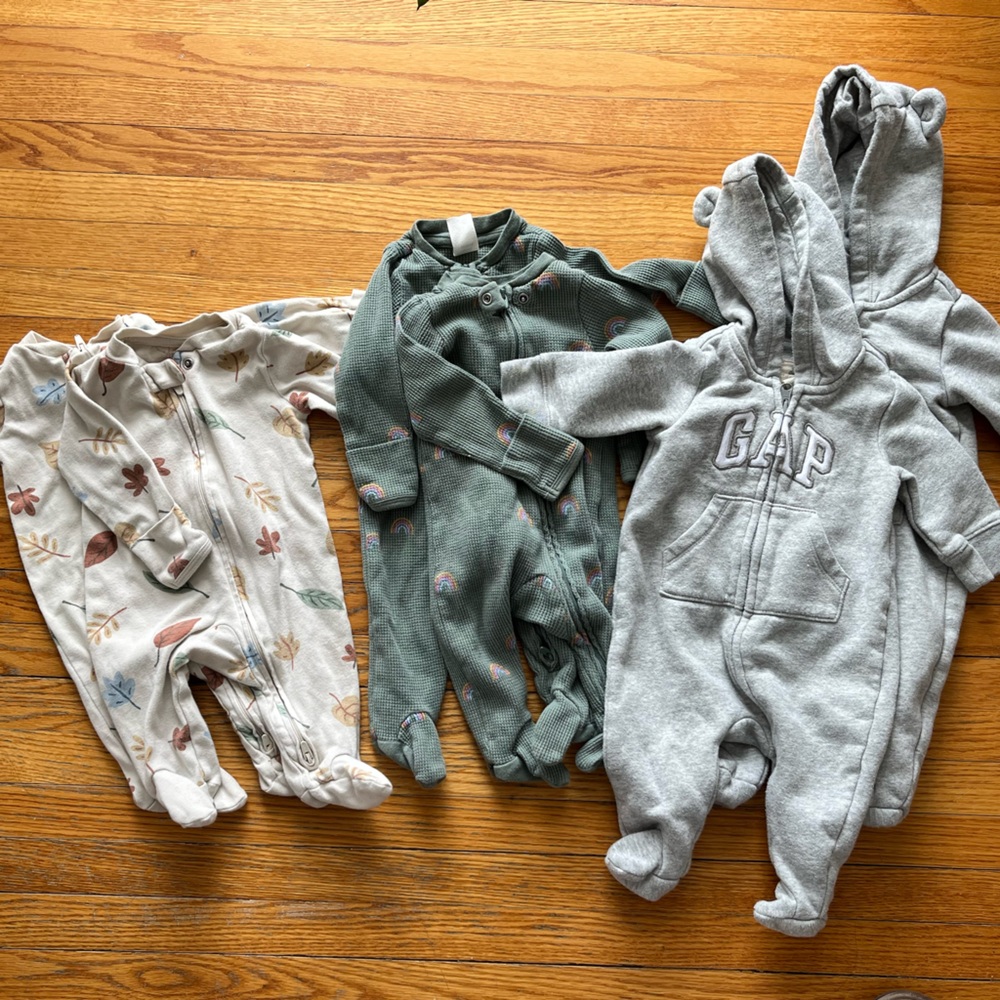 3 Sets of Gender Neutral Twin Baby Onesies 3 Months (Gap, Carters)